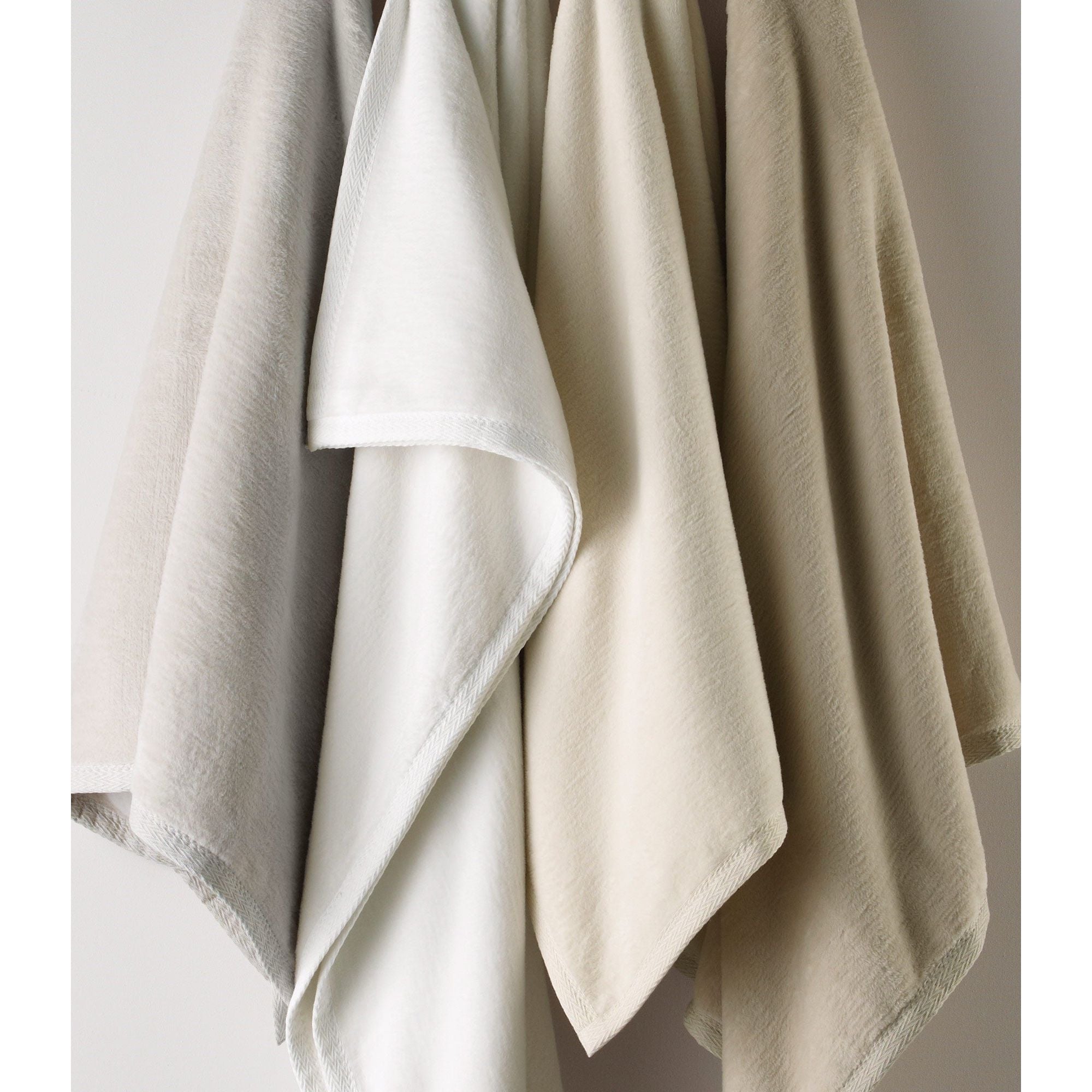 Peacock Alley ALL -C NAT All Grey