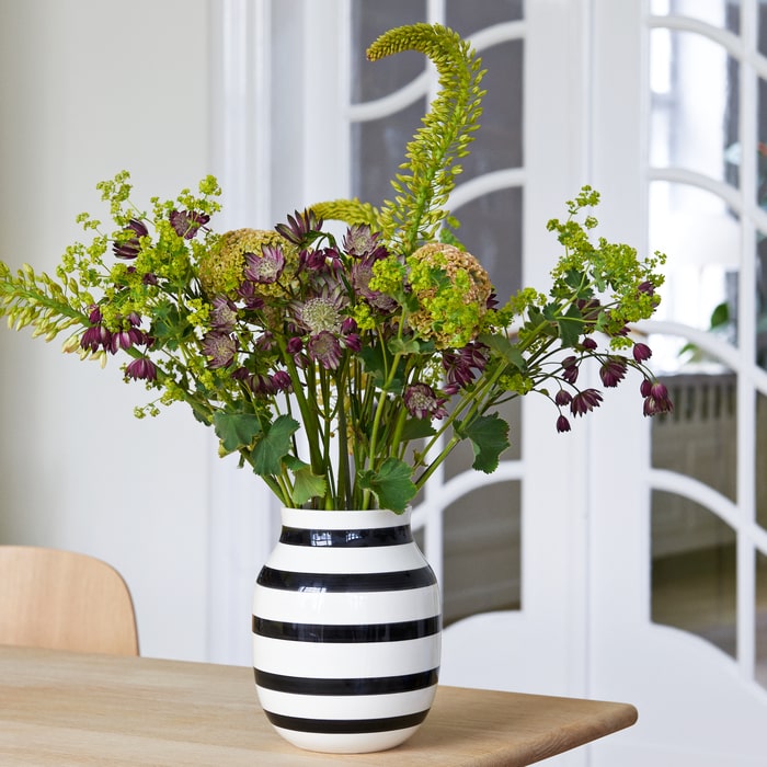Kähler 690190 Omaggio Vase in Black