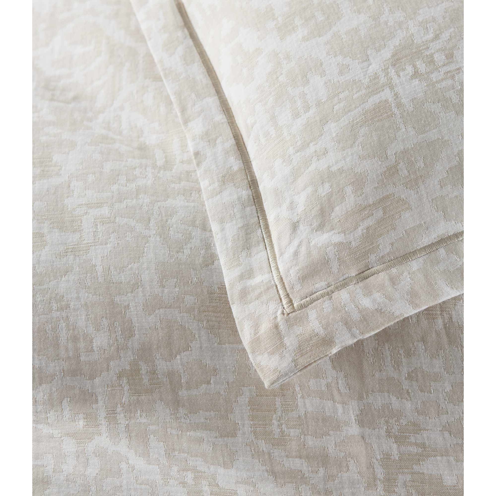 Peacock Alley RVN -3R PNE Ravenna White