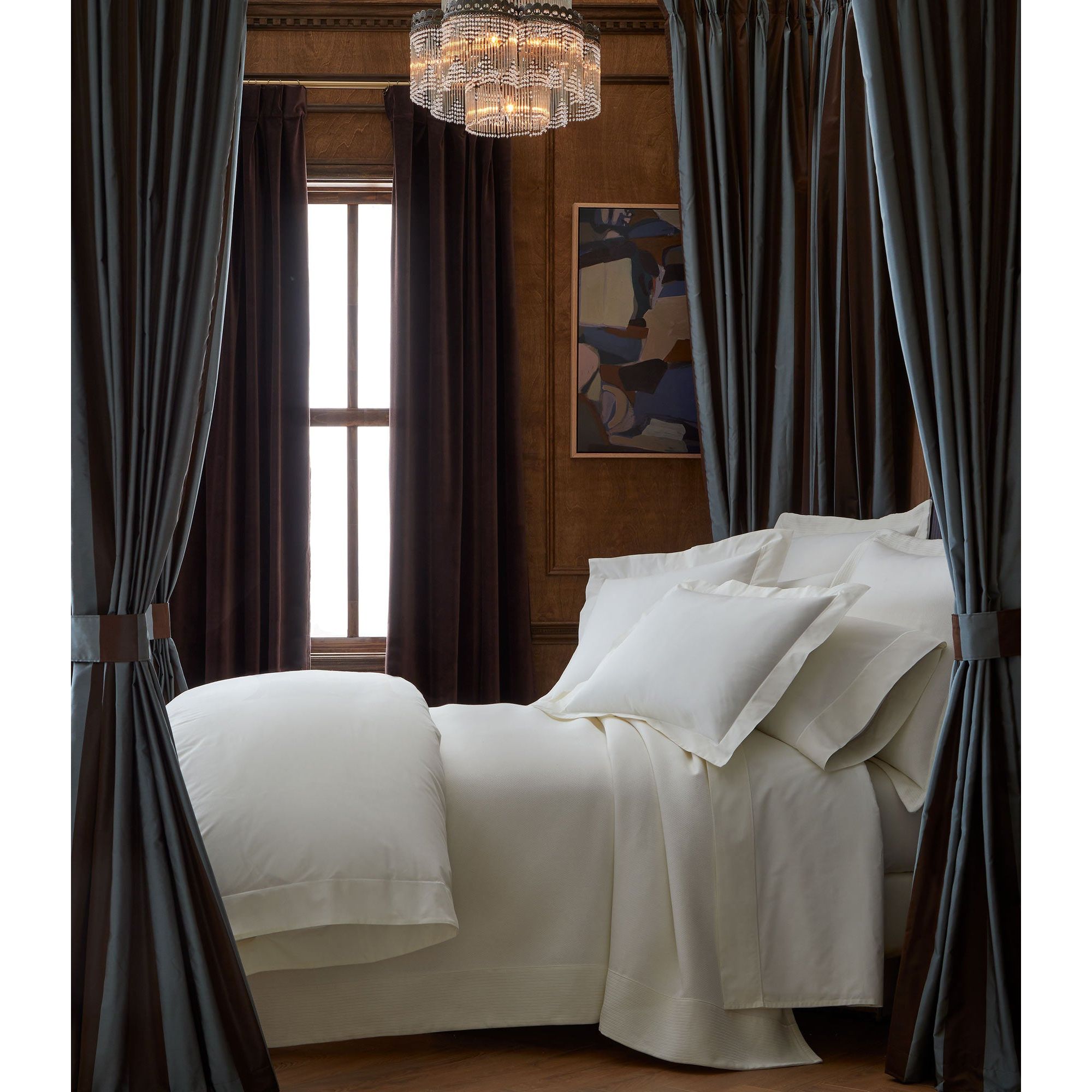 Peacock Alley BOU -2TXSET IVR  Boutique Ivory