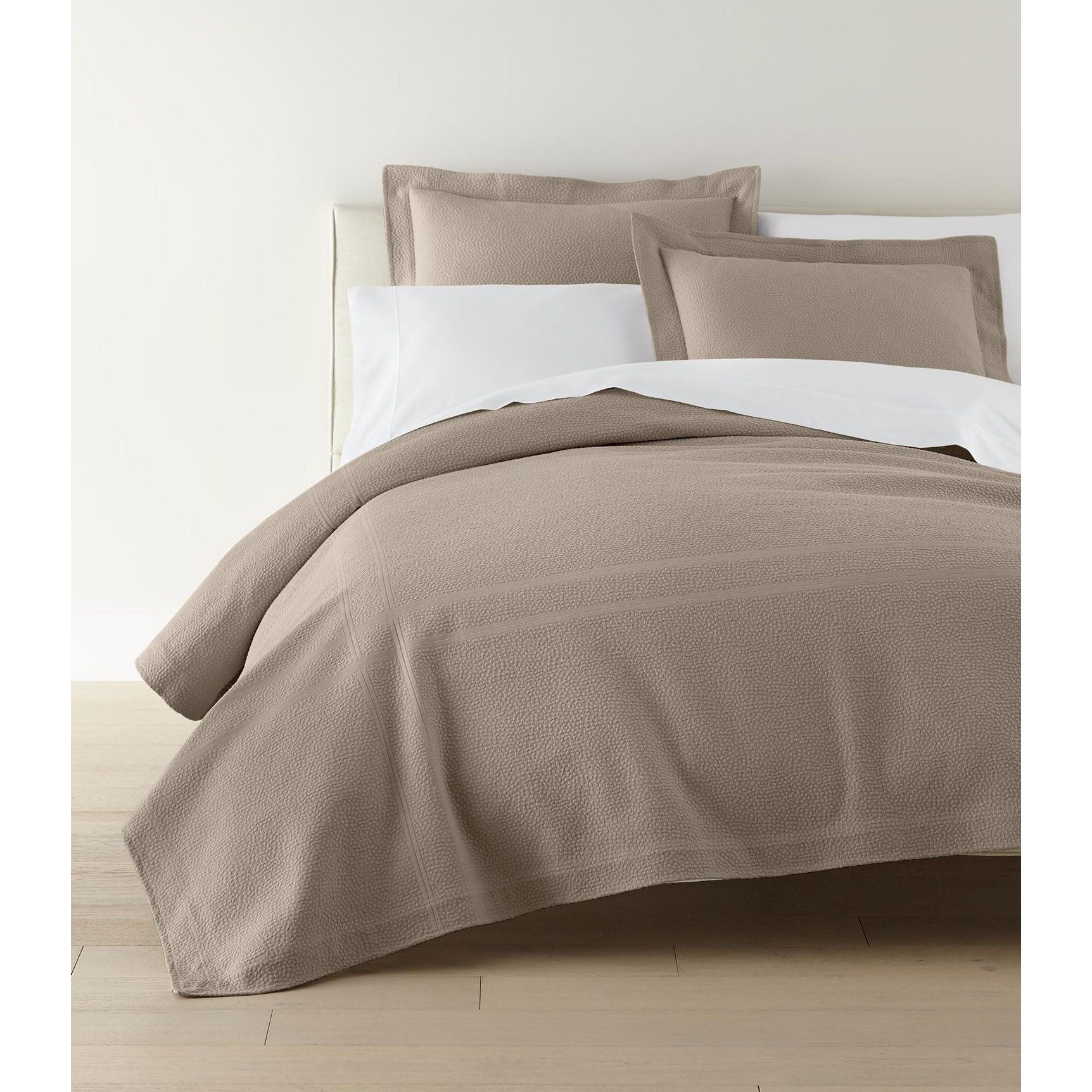 Peacock Alley MNT -4K WHT  Montauk Pearl