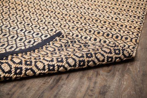 Goldfinger Rug Black